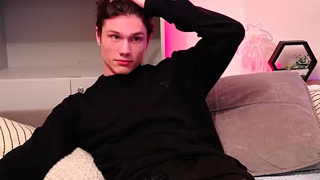 Snapshot of CalvinCay chatting on 01-16-25, 08:36 CalvinCay online show from 01-16-25, 08:36