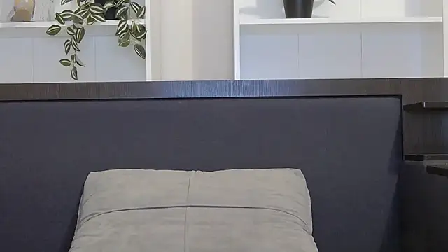 Snapshot of CalvinCay chatting on 01-17-25, 08:00 CalvinCay online show from 01-17-25, 08:00