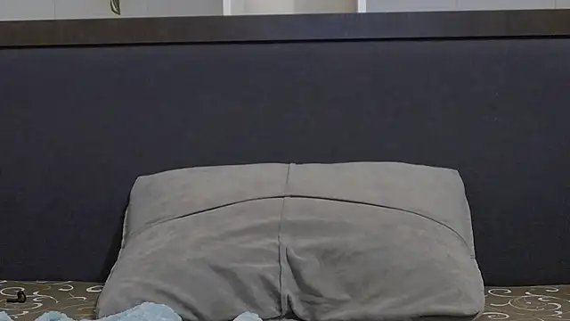 Snapshot of CalvinCay chatting on 01-18-25, 03:20 CalvinCay online show from 01-18-25, 03:20