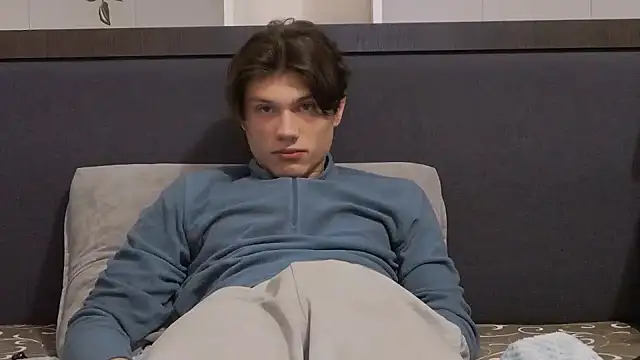 Snapshot of CalvinCay chatting on 01-26-25, 03:06 CalvinCay online show from 01-26-25, 03:06