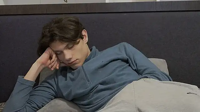 Snapshot of CalvinCay chatting on 01-28-25, 05:00 CalvinCay online show from 01-28-25, 05:00