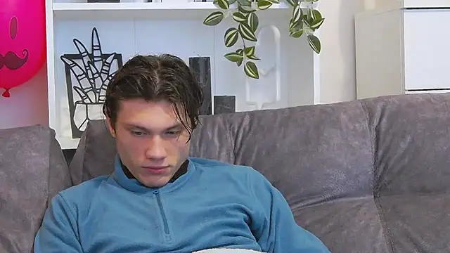 Snapshot of CalvinCay chatting on 02-23-25, 05:23 CalvinCay online show from 02-23-25, 05:23