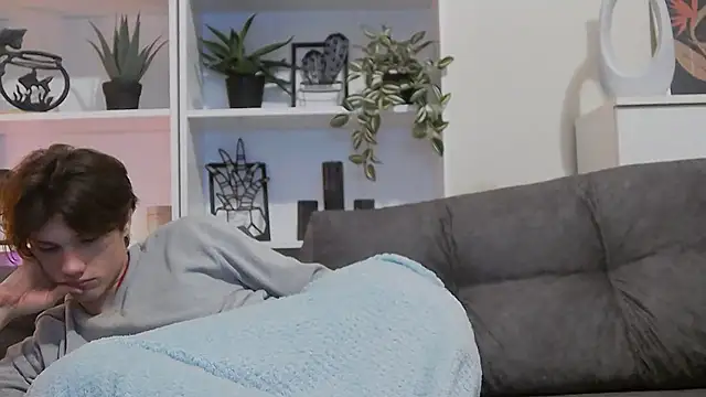 Snapshot of CalvinCay chatting on 03-11-25, 03:37 CalvinCay online show from 03-11-25, 03:37