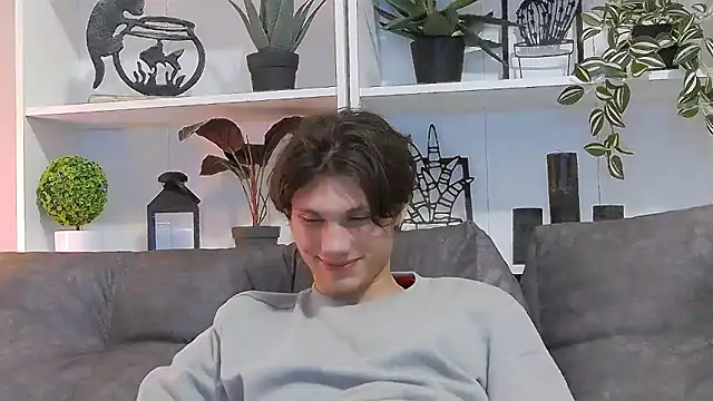 Snapshot of CalvinCay chatting on 03-11-25, 07:47 CalvinCay online show from 03-11-25, 07:47