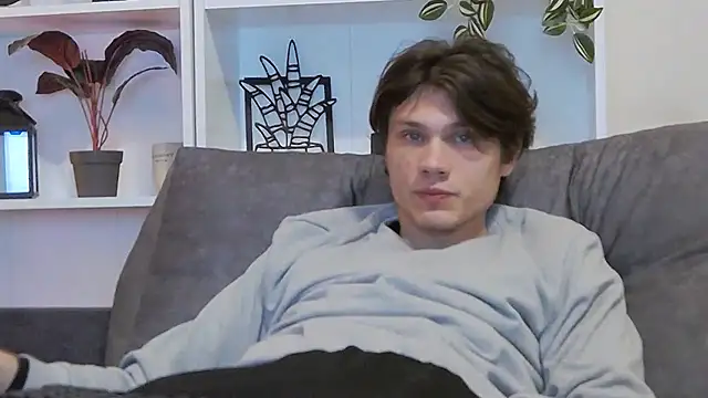 Snapshot of CalvinCay chatting on 03-14-25, 02:31 CalvinCay online show from 03-14-25, 02:31