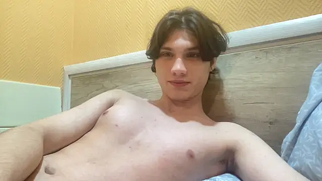 Snapshot of CalvinCay chatting on 10-23-25, 04:06 CalvinCay online show from 10-23-25, 04:06