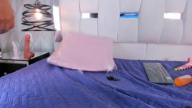 RileyThompson1 online show from 03-15-25, 09:19