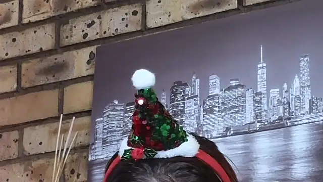 Astoria Moon online show from 12-20-25, 12:12