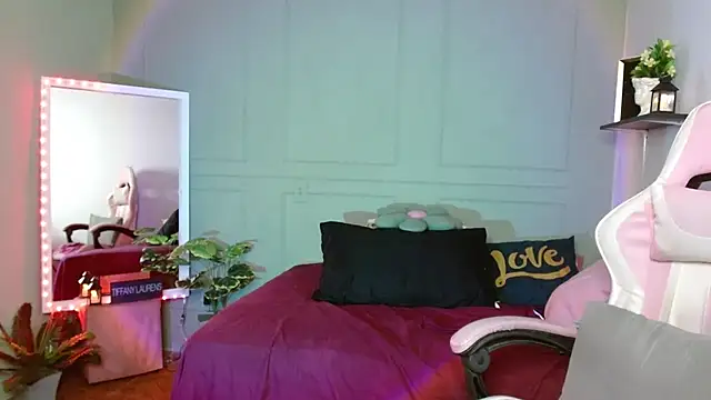 tiffany laurens online show from 12-08-24, 12:19