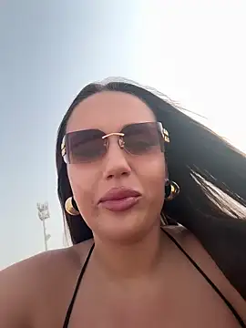 Snapshot of Syka0001 chatting on 11-05-25, 10:48 Syka0001 online show from 11-05-25, 10:48