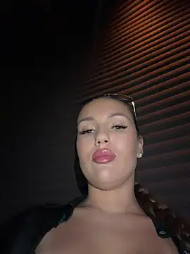 Snapshot of Syka0001 chatting on 06-25-26, 11:37 Syka0001 online show from 06-25-26, 11:37