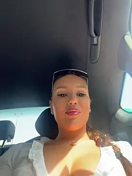 Snapshot of Syka0001 chatting on 07-16-26, 12:22 Syka0001 online show from 07-16-26, 12:22