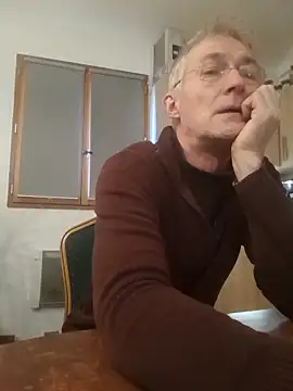 Snapshot of 60philippe chatting on 02-03-25, 11:20 60philippe online show from 02-03-25, 11:20