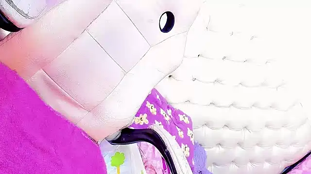 Snapshot of SexyEmmy_10 chatting on 01-04-25, 09:20 SexyEmmy 10 online show from 01-04-25, 09:20