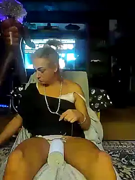 Snapshot of KrystallCox@xh chatting on 10-06-25, 10:02 KrystallCoxxh online show from 10-06-25, 10:02