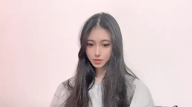 Snapshot of -hanime- chatting on 12-03-24, 06:17 -hanime- online show from 12-03-24, 06:17