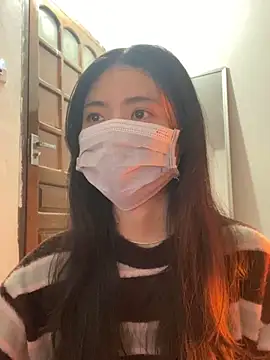 Snapshot of -hanime- chatting on 12-17-24, 02:01 -hanime- online show from 12-17-24, 02:01