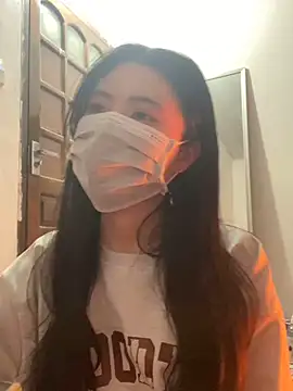 Snapshot of -hanime- chatting on 12-18-24, 10:30 -hanime- online show from 12-18-24, 10:30