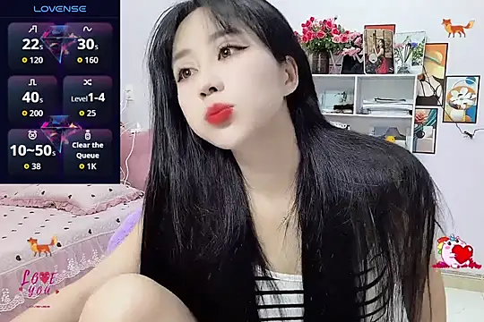  LLisa  online show from 12-04-25, 02:10