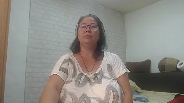 EmmaSquirt online show from 06-03-26, 07:00