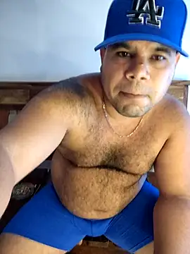 Snapshot of Evert_hairyboy chatting on 09-27-25, 06:02 Evert hairyboy online show from 09-27-25, 06:02