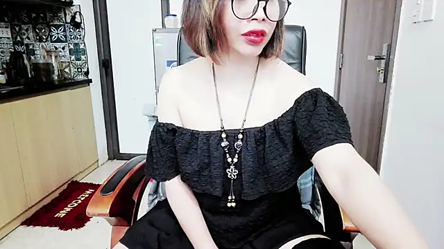 Miu-Le online show from 11-09-25, 06:28