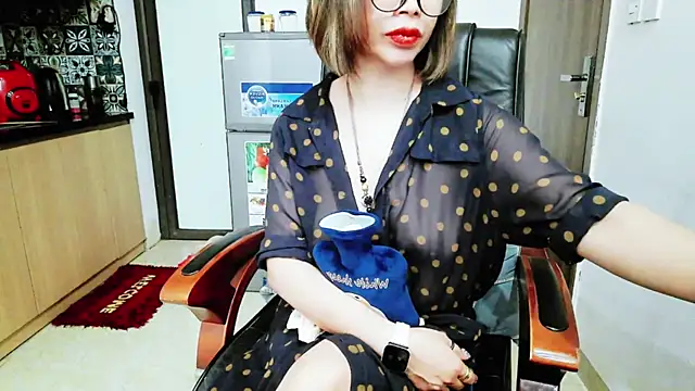 Miu-Le online show from 11-23-25, 07:02