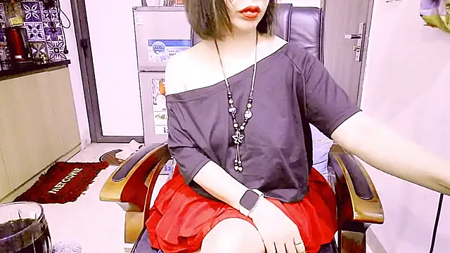 Snapshot of Miu-Le chatting on 04-20-26, 06:42 Miu-Le online show from 04-20-26, 06:42