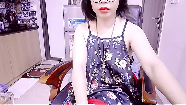 Snapshot of Miu-Le chatting on 05-06-26, 04:34 Miu-Le online show from 05-06-26, 04:34