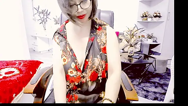 Snapshot of Miu-Le chatting on 05-08-26, 09:36 Miu-Le online show from 05-08-26, 09:36