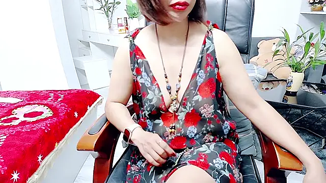 Snapshot of Miu-Le chatting on 05-23-26, 05:06 Miu-Le online show from 05-23-26, 05:06