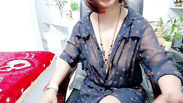 Snapshot of Miu-Le chatting on 05-24-26, 06:29 Miu-Le online show from 05-24-26, 06:29