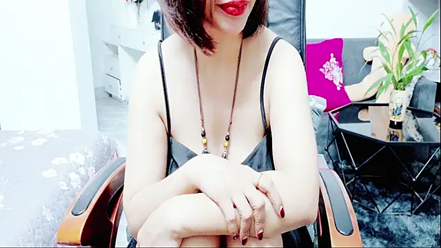 Snapshot of Miu-Le chatting on 06-30-26, 05:58 Miu-Le online show from 06-30-26, 05:58