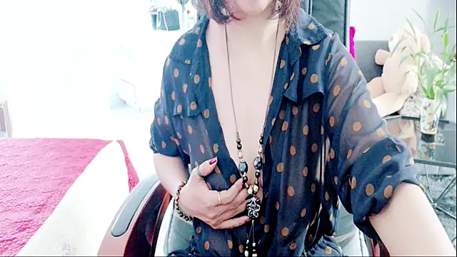 Snapshot of Miu-Le chatting on 07-17-26, 08:10 Miu-Le online show from 07-17-26, 08:10