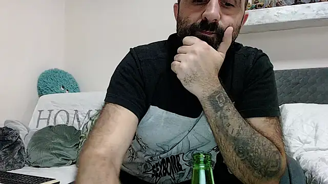 Snapshot of ivat80 chatting on 12-23-24, 06:27 ivat80 online show from 12-23-24, 06:27