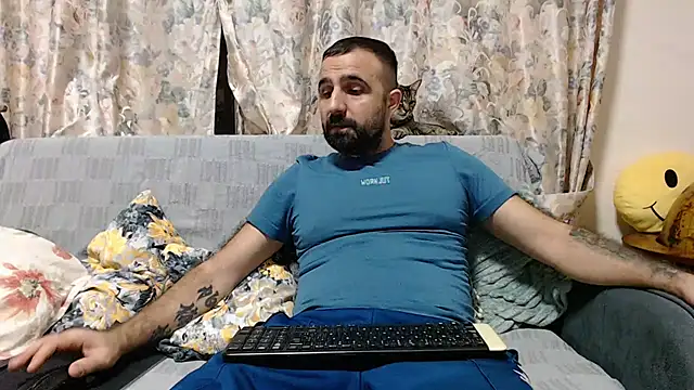 Snapshot of ivat80 chatting on 02-02-25, 06:53 ivat80 online show from 02-02-25, 06:53