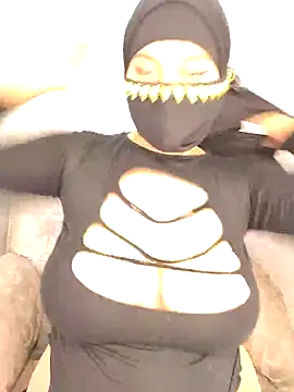 Snapshot of shirazz_najmm chatting on 10-03-25, 03:20 shirazz najmm online show from 10-03-25, 03:20