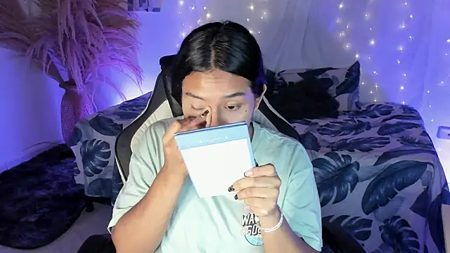 Riana Kean online show from 04-12-26, 03:22