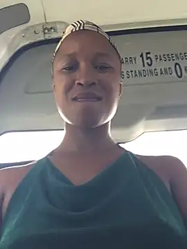 Snapshot of Amazingboodie chatting on 01-10-25, 01:52 Amazingboodie online show from 01-10-25, 01:52