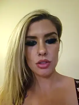 ellieconradxo online show from 12-25-24, 06:31