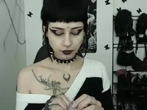 n0sferatus   online show from 12-20-25, 03:46