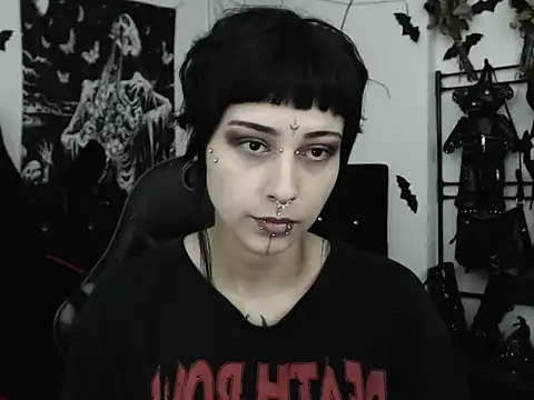 Snapshot of n0sferatus__ chatting on 06-23-26, 03:15 n0sferatus online show from 06-23-26, 03:15