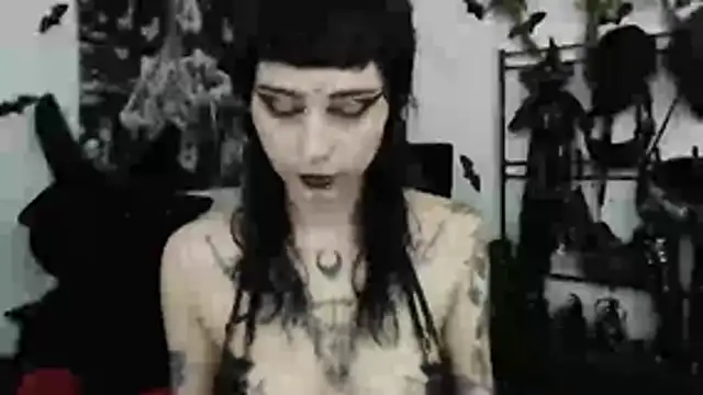 Snapshot of n0sferatus__ chatting on 07-11-26, 03:42 n0sferatus online show from 07-11-26, 03:42