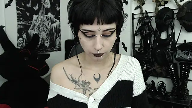 Snapshot of n0sferatus__ chatting on 07-17-26, 03:35 n0sferatus online show from 07-17-26, 03:35
