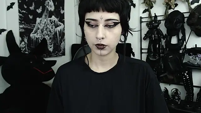 Snapshot of n0sferatus__ chatting on 07-25-26, 03:48 n0sferatus online show from 07-25-26, 03:48