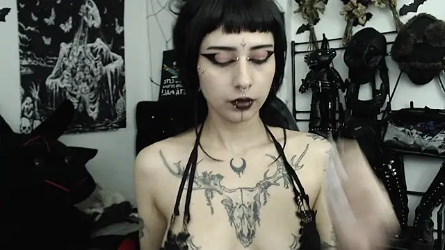 Snapshot of n0sferatus__ chatting on 07-30-26, 03:49 n0sferatus online show from 07-30-26, 03:49