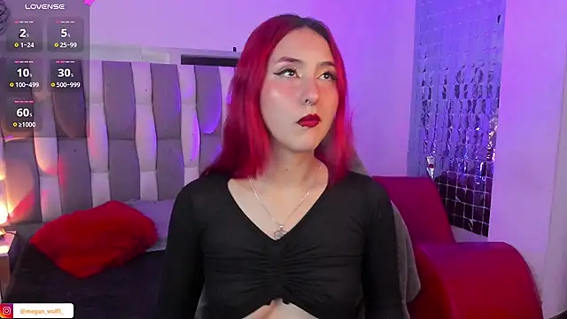 Megan wolf1  online show from 01-09-25, 04:41