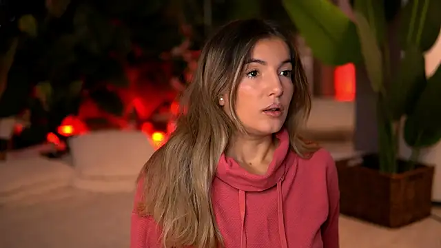 KellyMathews online show from 12-23-25, 02:42