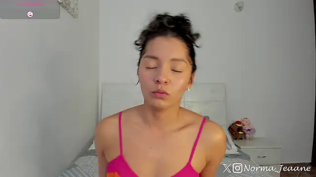 Norma-Jeaane online show from 11-15-25, 08:49