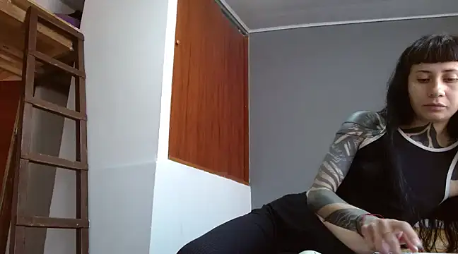 Emilia 1995 online show from 03-10-25, 12:37